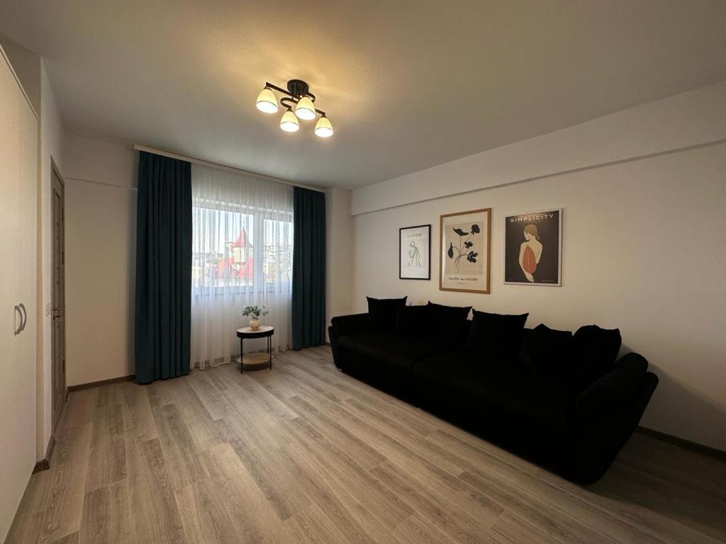 Cozy Studios In Suceava Exteriör bild