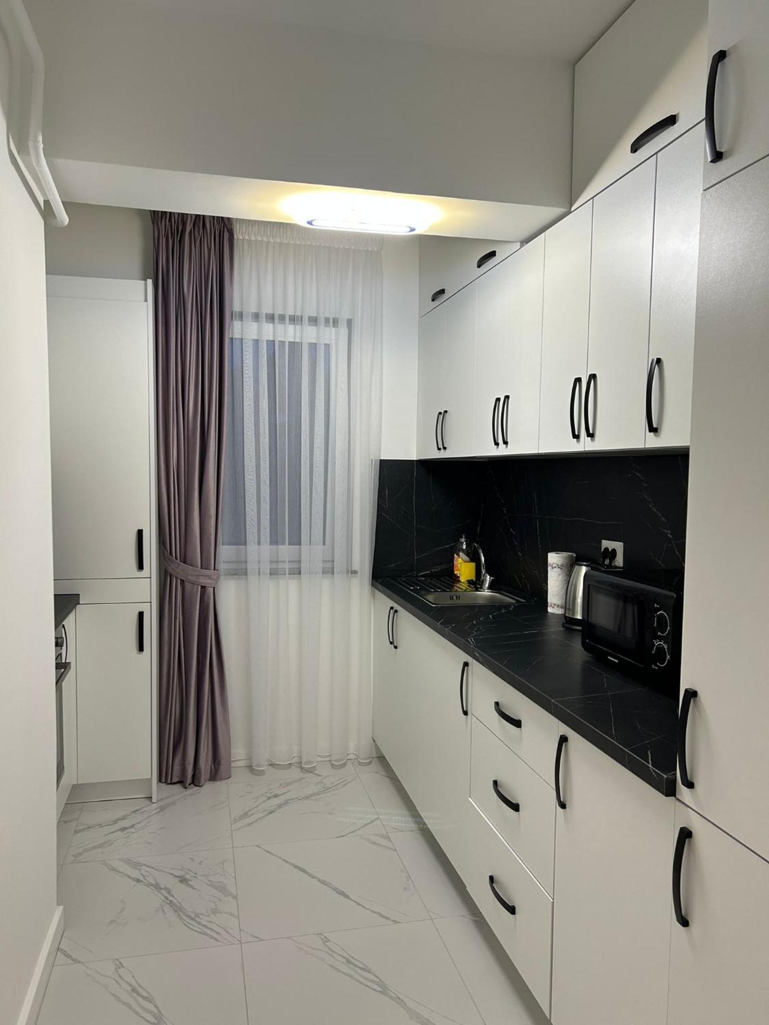 Cozy Studios In Suceava Exteriör bild