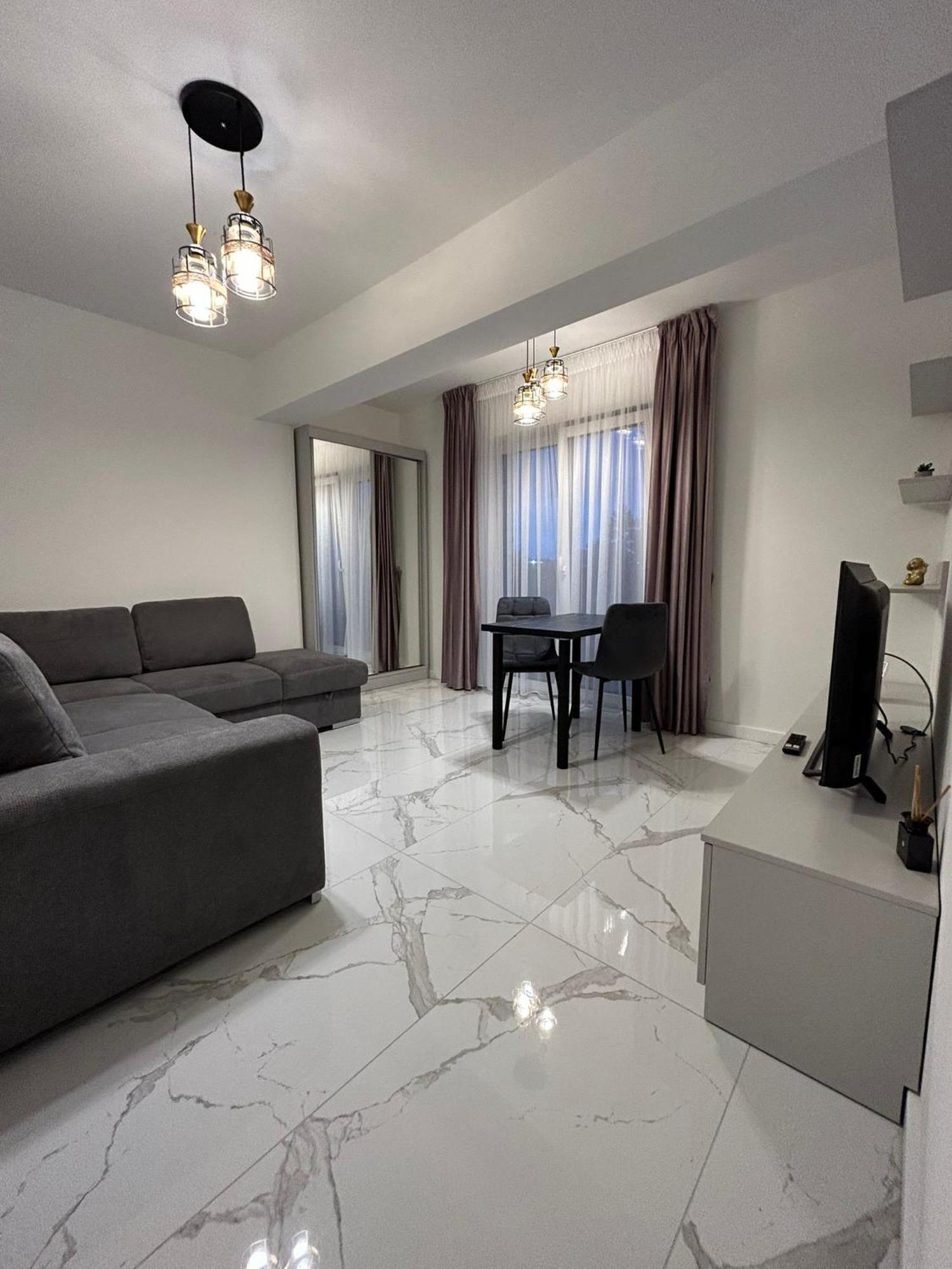 Cozy Studios In Suceava Exteriör bild