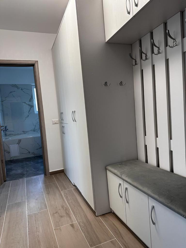 Cozy Studios In Suceava Exteriör bild