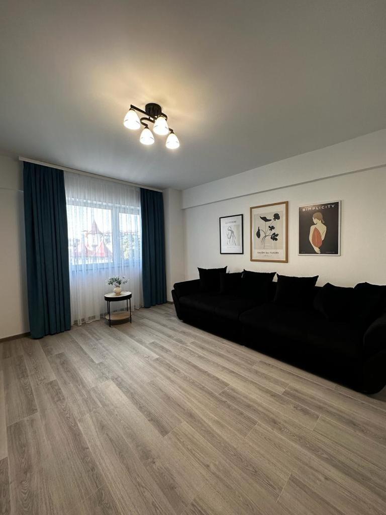 Cozy Studios In Suceava Exteriör bild