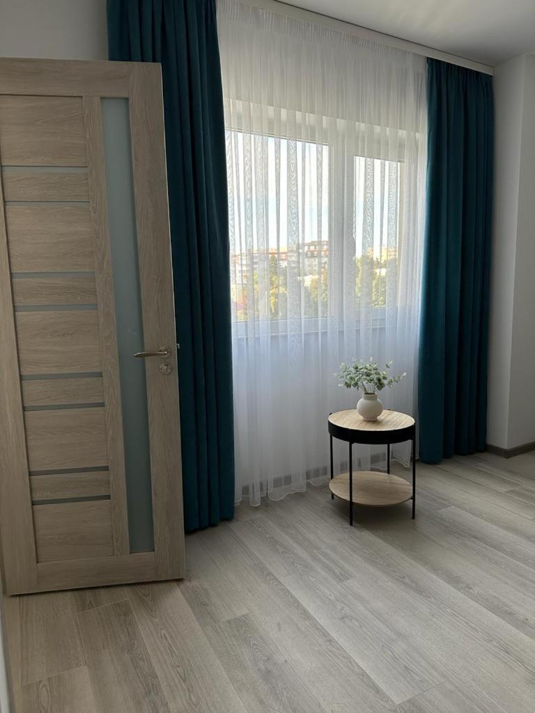 Cozy Studios In Suceava Exteriör bild